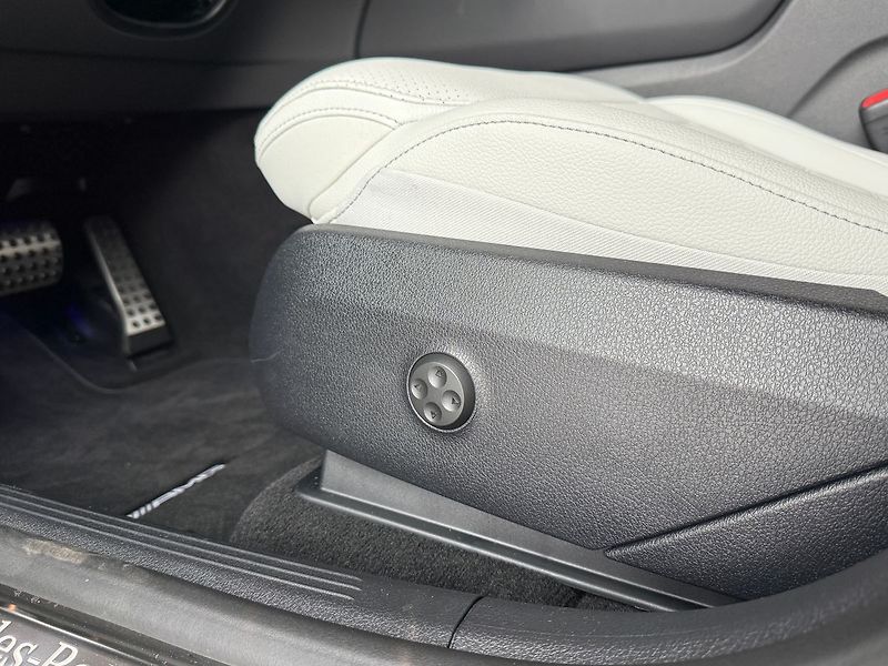 Mercedes-Benz GLC 220d 4MATIC, DISTRONIC, Tažné - fotka 20 z 38