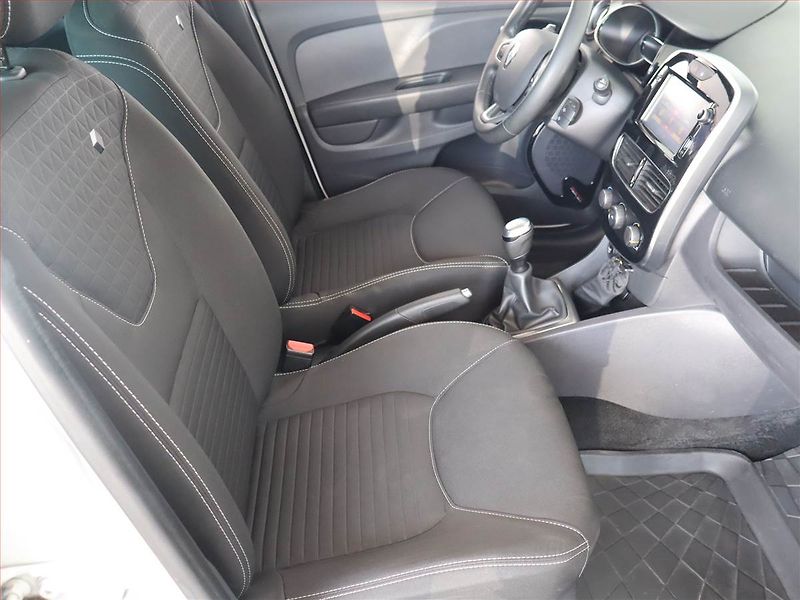 Renault Clio (2018) Limited 0.9 TCe, Navi - fotka 9 z 19
