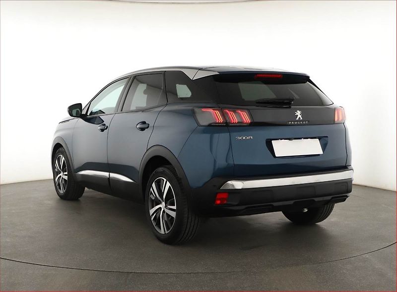 Peugeot 3008 (2021) 1.5 BlueHDi, Automat, ČR,1.maj - fotka 4 z 20