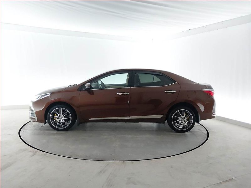 Toyota Corolla (2017) 1.6 Valvematic, ČR,1.maj - fotka 3 z 16