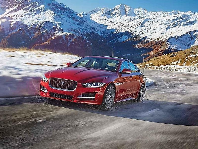 Jaguar XE.