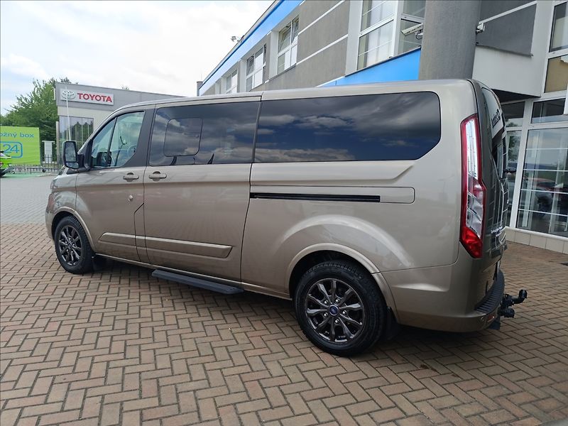 Ford Tourneo Custom 2,0 TDCi Titánium X, L2 - fotka 7 z 23