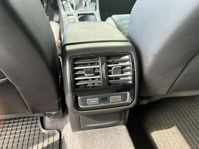 Volkswagen Passat (2018) 2.0TDi, 110KW, R-LINE, ACC,DPH - fotka 13 z 24