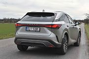 Auto vypadá hodně sportovně