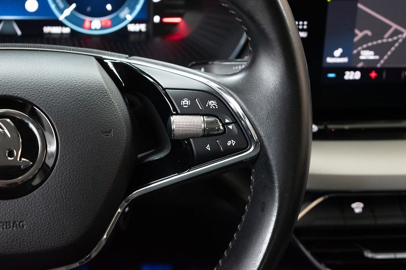 Škoda Octavia 2.0 TDI KAMERA*KESSY*ACC*DPH* - fotka 19 z 39