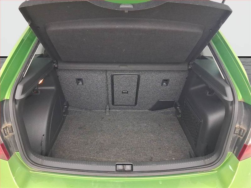 Škoda Rapid (2016) Spaceback 1.4 TSI, Automat - fotka 14 z 17