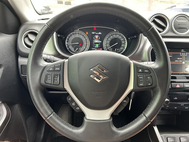 Suzuki Vitara (2022) 1.4 i 95 KW hybrid  - fotka 18 z 28