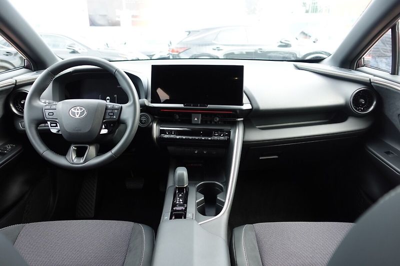 Toyota C-HR 2,0 HEV Executive - fotka 19 z 35