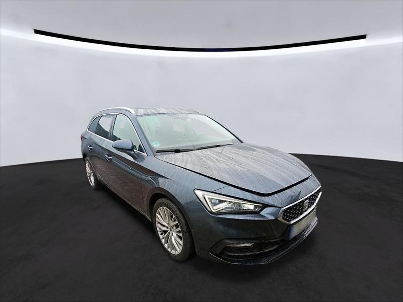 Seat Leon 2,0 TDI TAŽNÉ KAMERA - fotka 2 z 10