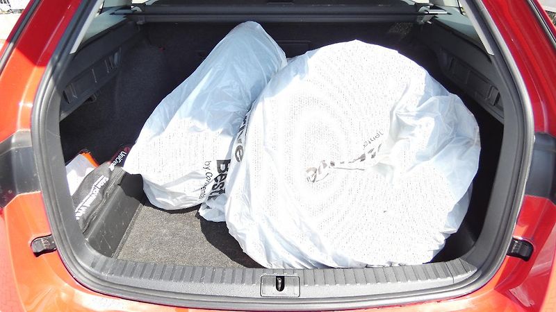 Škoda Octavia Combi 2,0 TDI Ambition - fotka 21 z 23