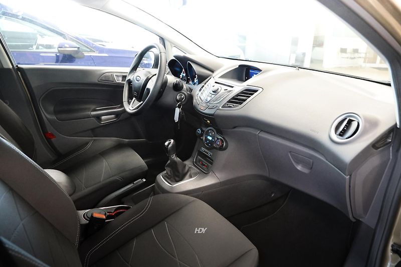 Ford Fiesta (2013) 1.0 59kW Digi Klima 33000KM - fotka 15 z 18