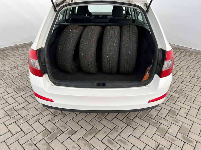 Škoda Octavia (2014) 1.6TDi 77kW! 2x kola! 1.maj+ČR - fotka 10 z 18