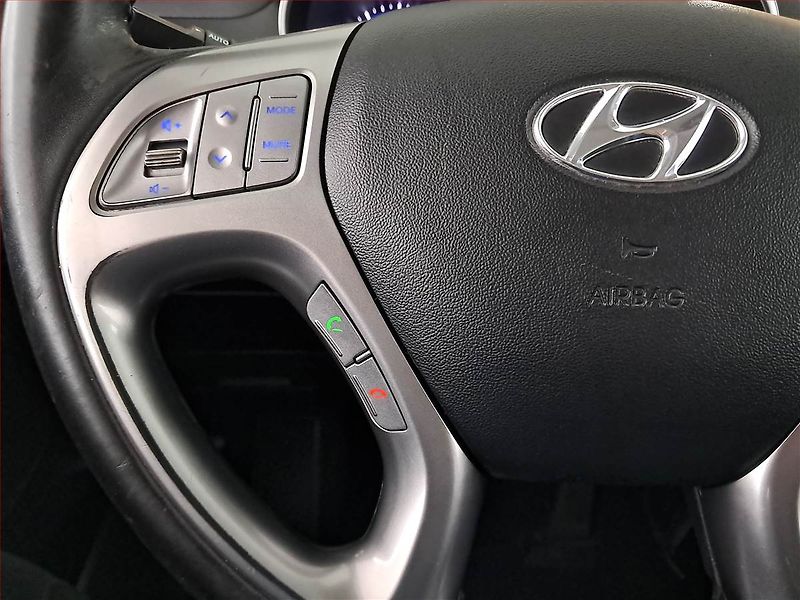 Hyundai ix35 (2011) 2.0 CVVT, 4X4 - fotka 15 z 16