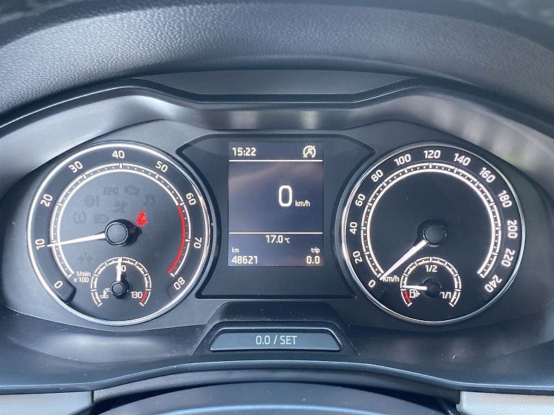 Škoda Kamiq (2021) 1.0 TSI Ambition - fotka 11 z 33