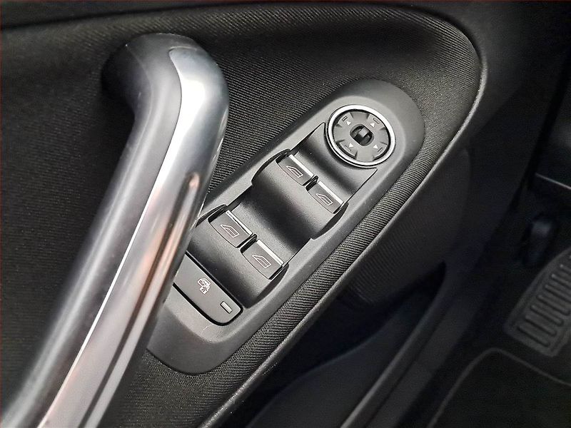 Ford S-MAX (2011) 1.6 EcoBoost, Serv.kniha - fotka 15 z 17