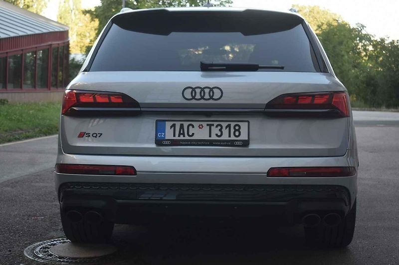 Audi SQ7 je velmi rychlé univerzální auto, ovšem s vyšší cenovkou