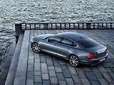 Volvo S90.