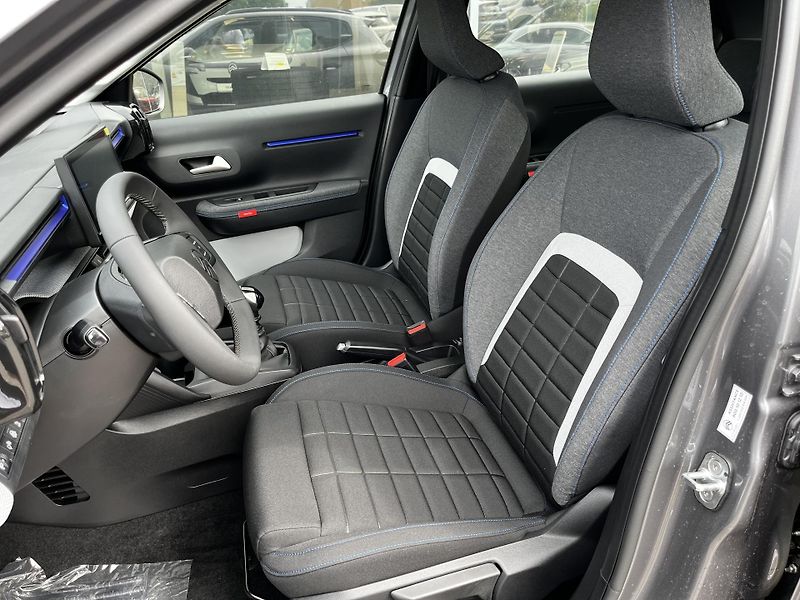 Citroën C3 (2026) PLUS Turbo 100k Manual - fotka 7 z 22