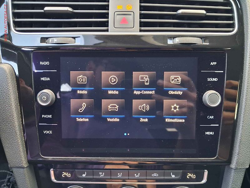 Volkswagen Golf (2018) 1.5TSi, ČR, Highline, DSG - fotka 15 z 17