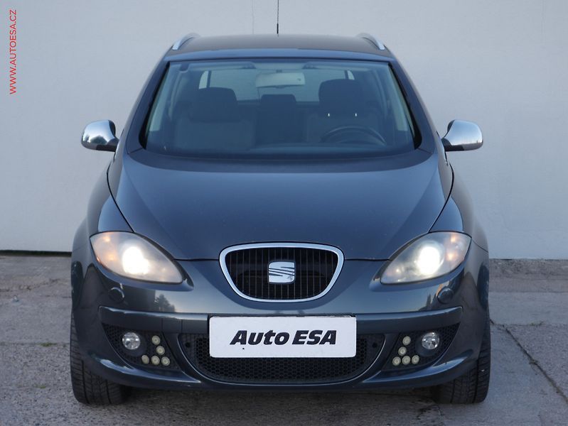 Seat Altea (2008) 2.0 TDi 4x4, ČR, AC, tempo - fotka 2 z 15