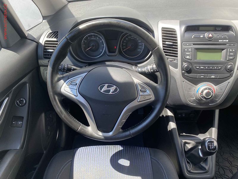 Hyundai ix20 (2017) 1.4i, ČR, Klima - fotka 11 z 16
