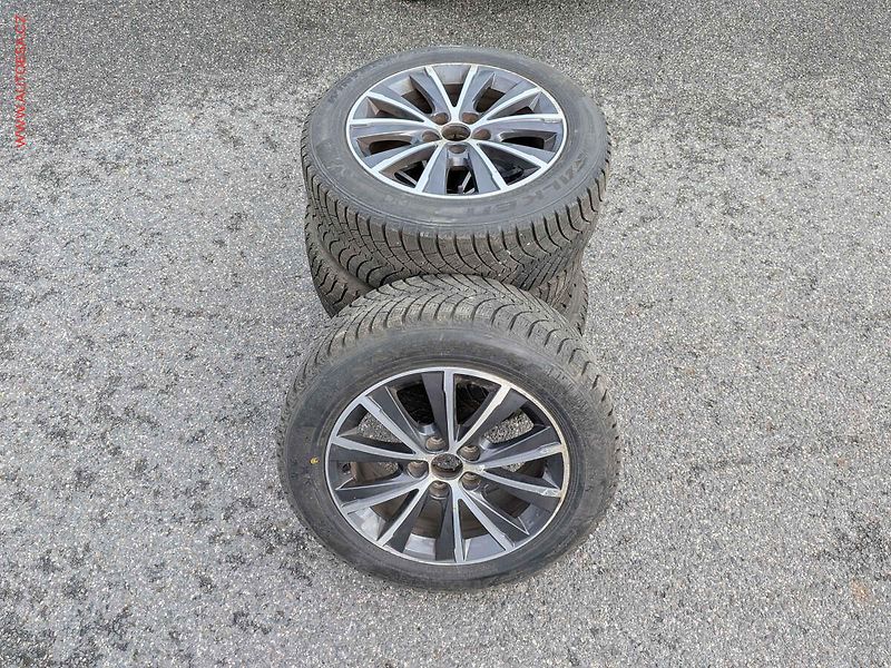 Peugeot 308 (2014) 1.2PT, LED, panor - fotka 17 z 17