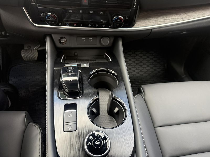 Nissan X-Trail (2026) X-TRAIL E-POWER 213HP e-4ORCE  - fotka 12 z 20