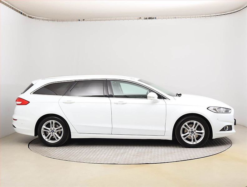 Ford Mondeo (2018) Trend 2.0 TDCI, Automat - fotka 6 z 24