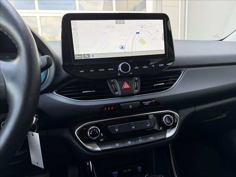 Hyundai i30 1,5 T DCT  WG FL Family Climat - fotka 17 z 25