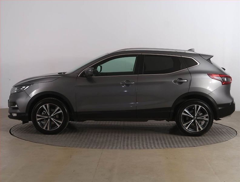 Nissan Qashqai (2019) 1.3 DIG-T, Serv.kniha, Navi - fotka 3 z 18