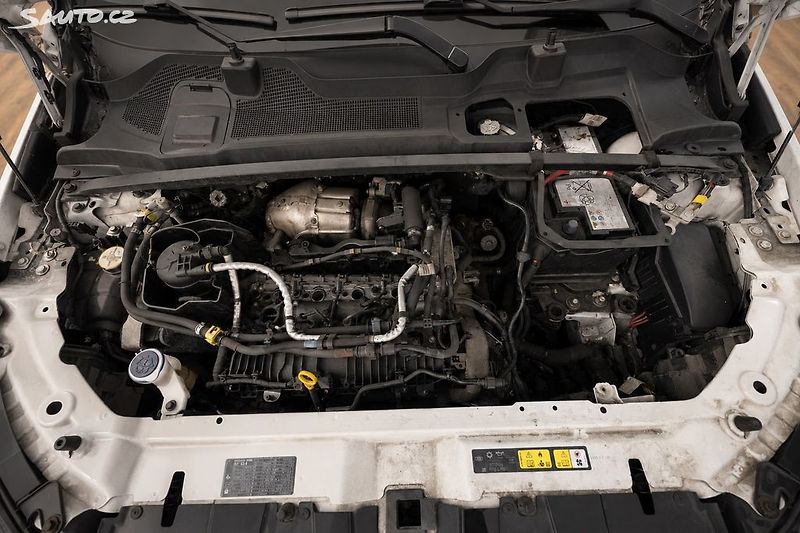 Land Rover Discovery Sport - NEPOJÍZDNÝ - fotka 22 z 28