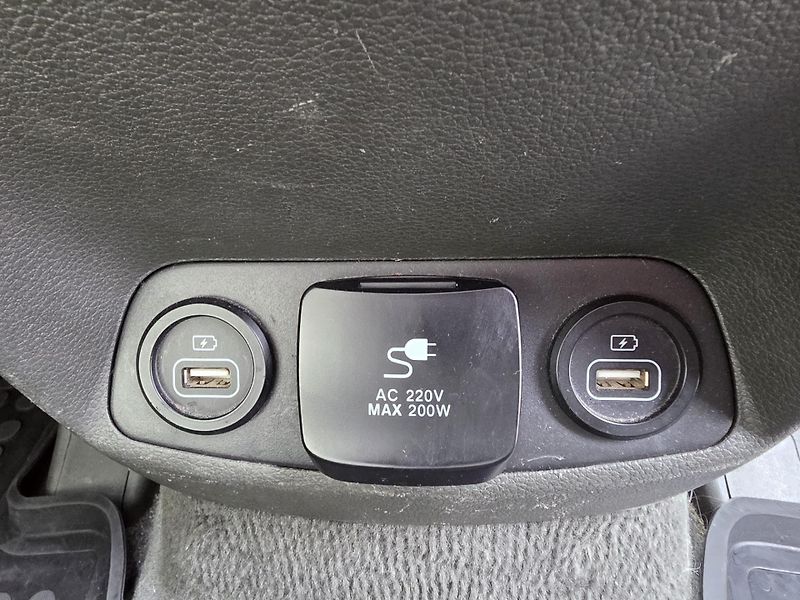 Hyundai Santa Fe 1.6-HYBRID-PREMIUM-PANORAMA - fotka 22 z 44