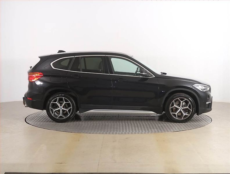 BMW X1 (2019) xDrive20d, 4X4, Automat - fotka 6 z 23