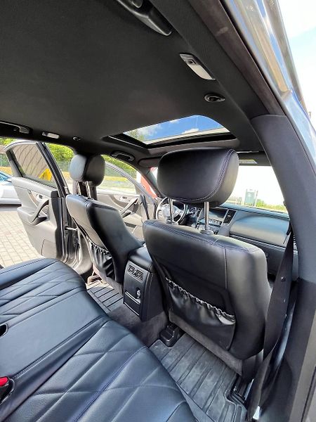 Infiniti QX70 (2015) Prodám velmi zachovalé a pravi - fotka 24 z 28