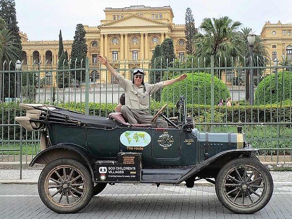 Ford model T na cestě kolem světa.