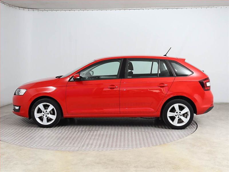 Škoda Rapid (2018) 1.0 TSI, Park. senzory - fotka 3 z 12