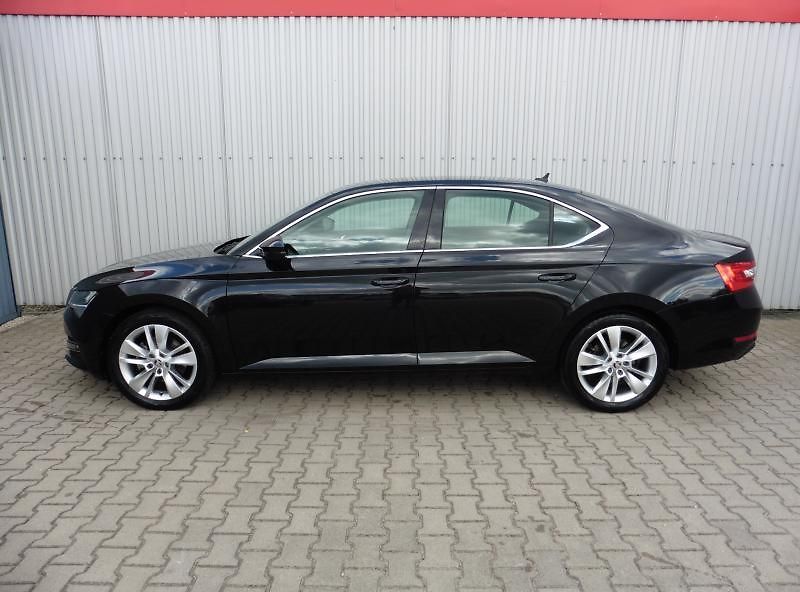Škoda Superb III 1,5 TSi Style DSG, Navi, 1 - fotka 4 z 18