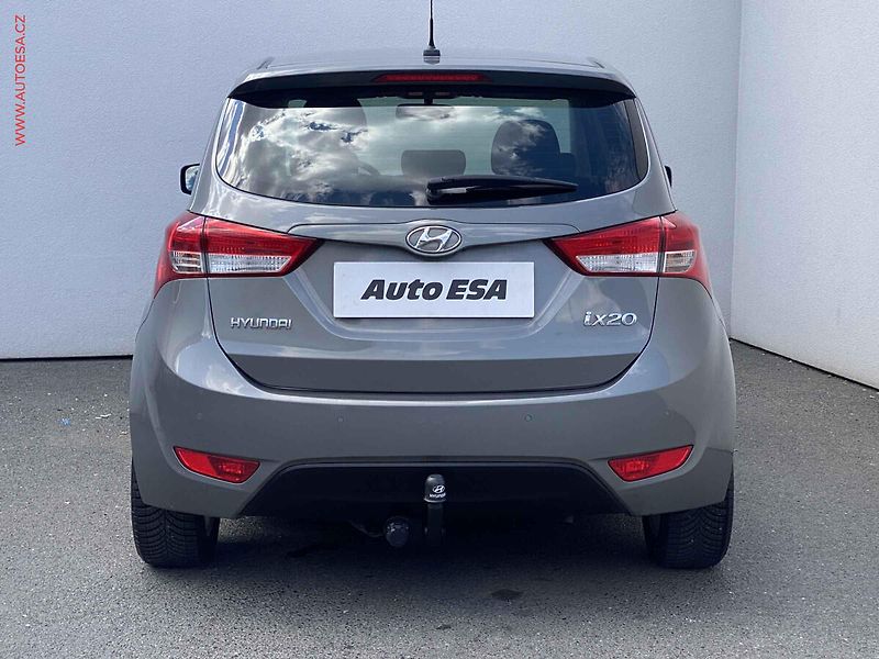 Hyundai ix20 (2018) 1.6i, Klima - fotka 5 z 16