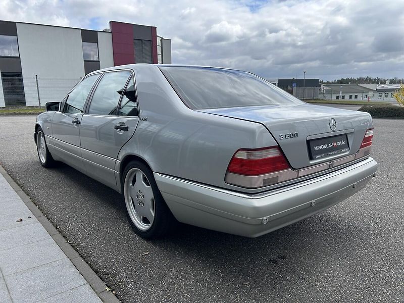 Mercedes-Benz Třídy S S 600 L V12 - fotka 7 z 33