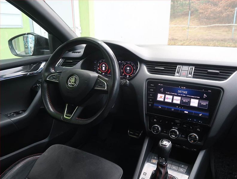 Škoda Octavia (2017) RS 2.0 TDI 4x4 DSG, 4X4 - fotka 7 z 19