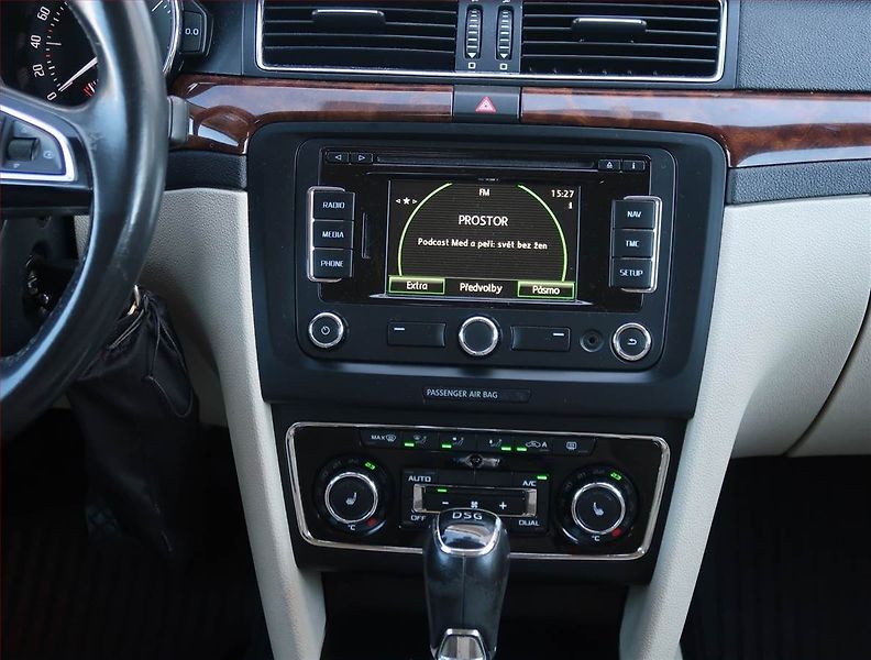 Škoda Superb (2014) 2.0 TDI, Automat, Navi, Xenony - fotka 12 z 20