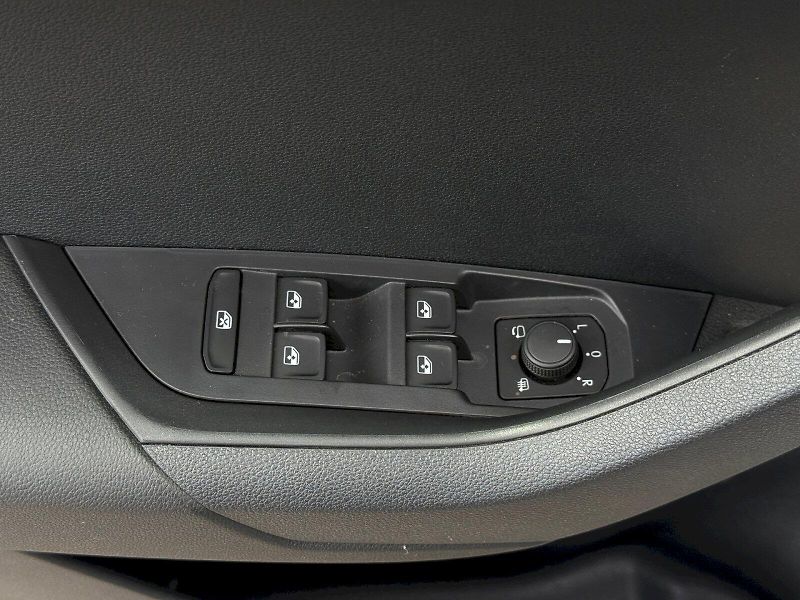Škoda Karoq (2025) 1.5 TSI 110 kW DSG SportLine - fotka 7 z 28