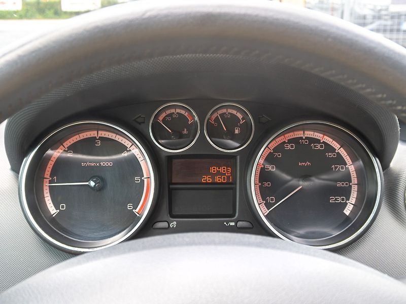 Peugeot 308 (2013) ČR 1.6HDI – 18.12.2013 - fotka 20 z 43