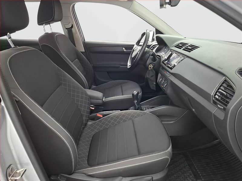 Škoda Fabia (2022) Ambition 1.0 TSI, Serv.kniha - fotka 9 z 15