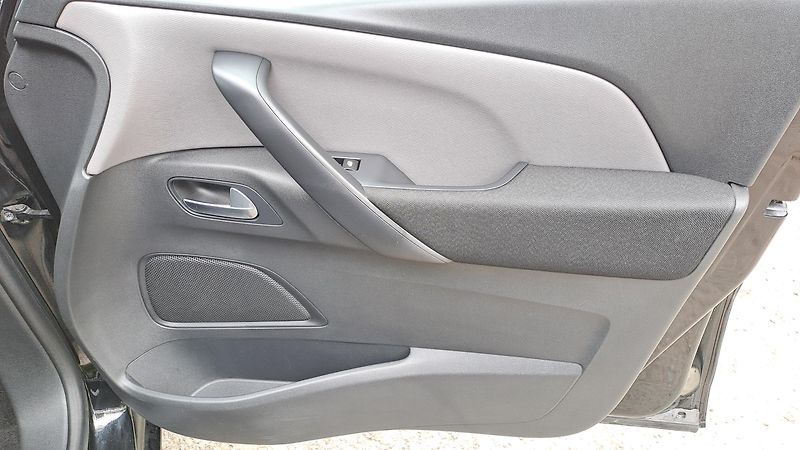 Citroën Grand C4 SpaceTourer 1.5 BlueHDi 130 S&S 7 míst - fotka 8 z 24