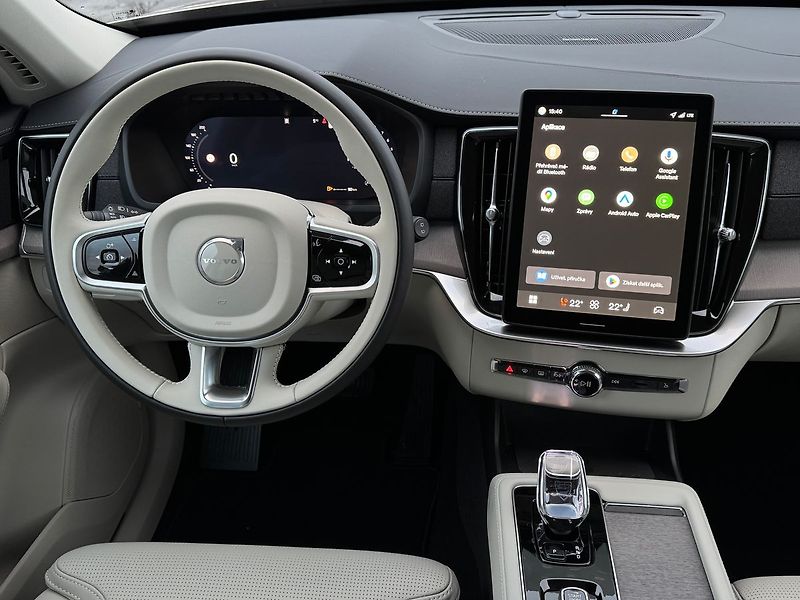Volvo XC90 PLUS B5, 360°, VZDUCH - fotka 21 z 22