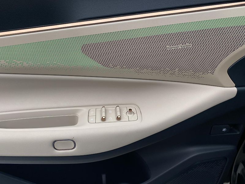 Lynk & Co 08 (2025) MORE PHEV - fotka 22 z 38