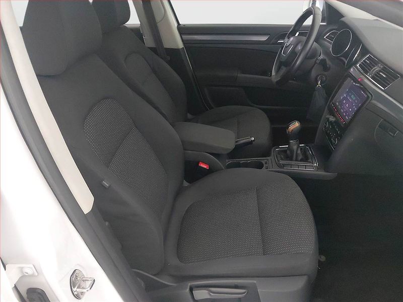 Škoda Superb (2012) Ambition 2.0 TDI, Tempomat - fotka 9 z 15