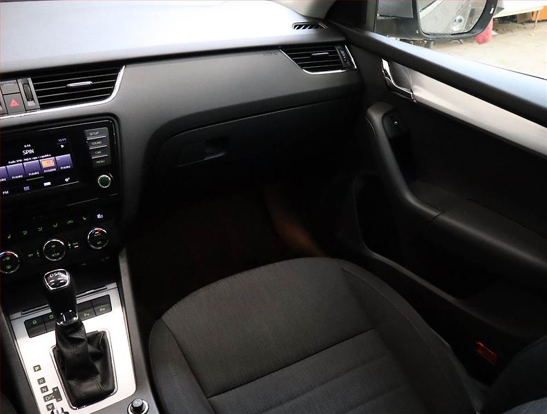 Škoda Octavia (2014) Elegance 2.0 TDI, Automat - fotka 8 z 20
