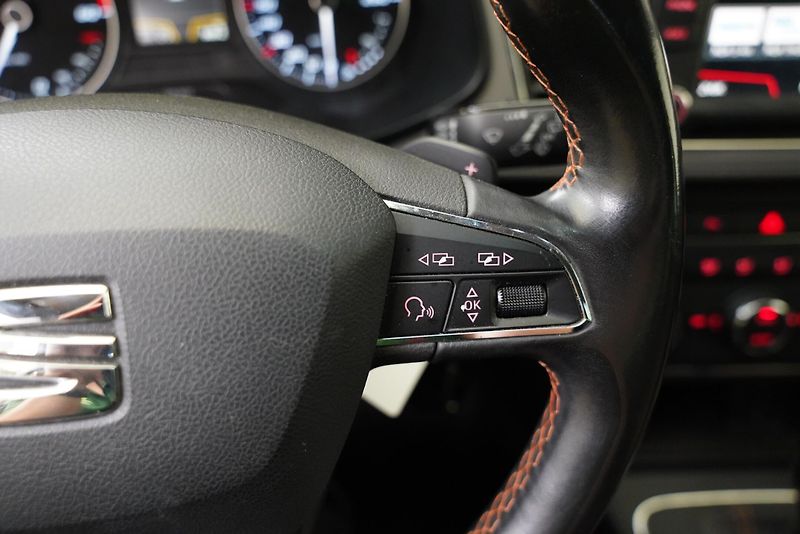Seat Leon - fotka 17 z 26